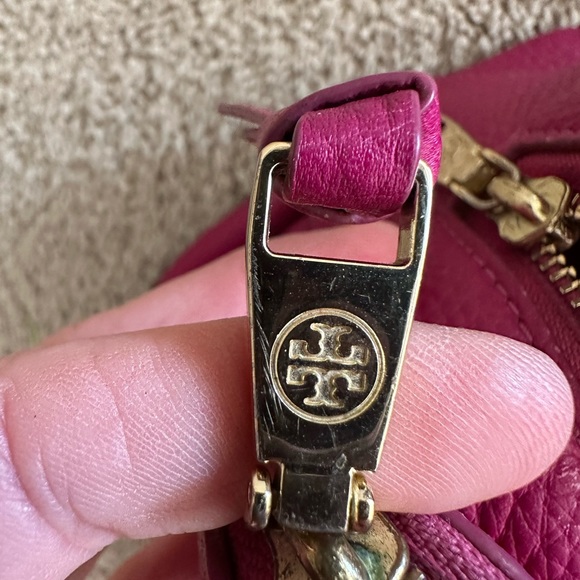 Tori Birch Fuchsia bag used - Picture 10 of 17